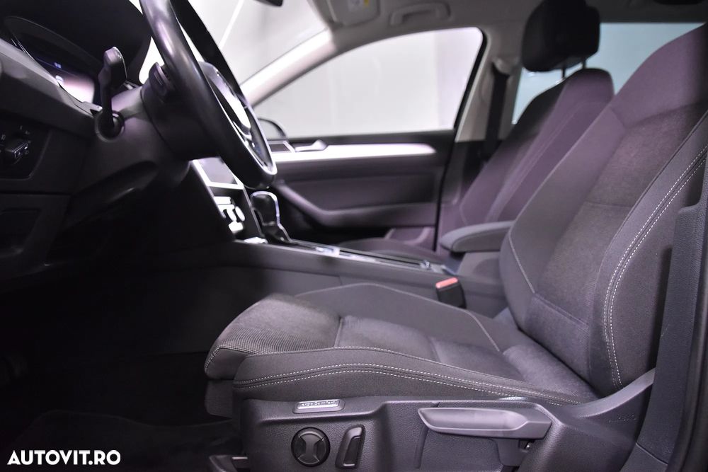 Volkswagen Passat Variant 2.0 TDI DSG Comfortline - 22