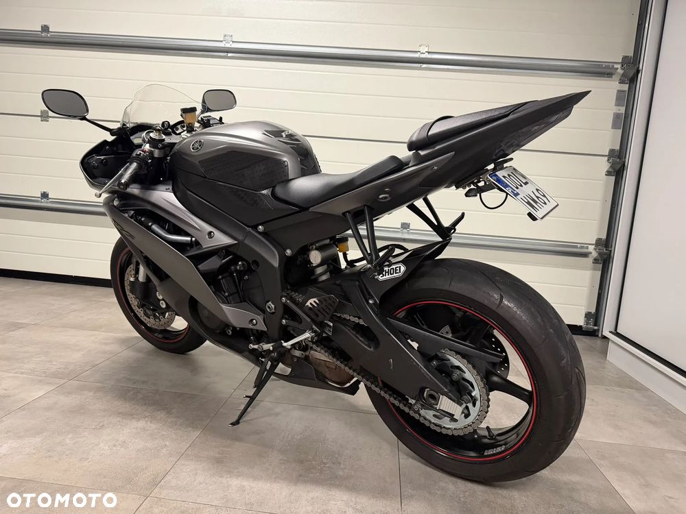 Yamaha R6 - 7