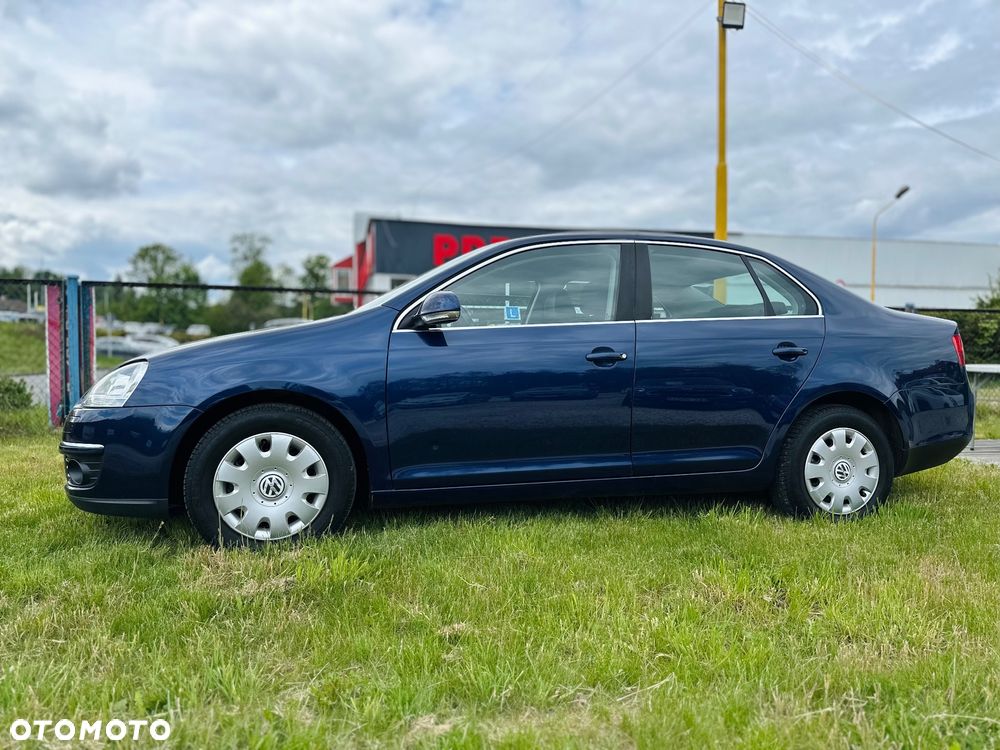 Volkswagen Jetta 1.9 TDI DPF Trendline - 3