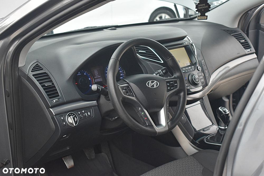 Hyundai i40 1.7 CRDi Comfort + - 17