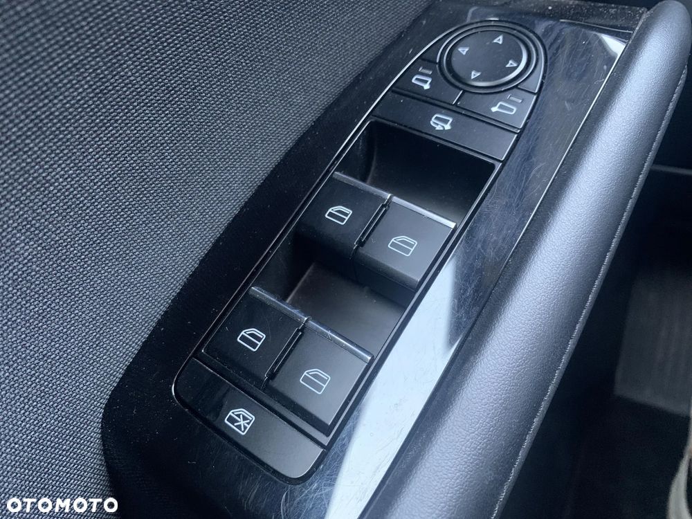 Mazda 3 ver-e--skyactiv--g-150-m-hybrid-drive-exclusive--line - 12