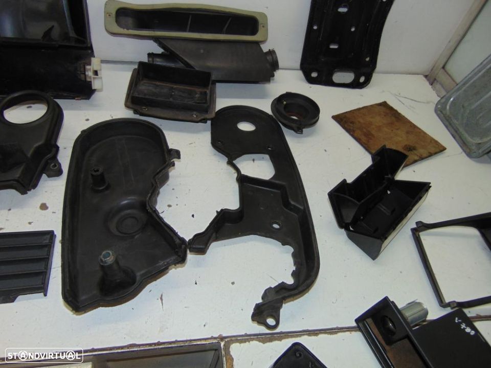 Volvo 780 Turbo coupê Bertone vários plásticos - 9