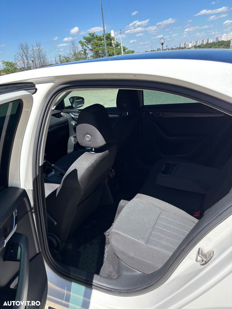 Skoda Octavia 1.6 TDI Ambition - 12