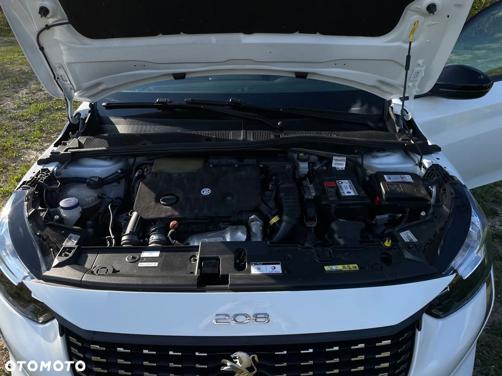 Peugeot 208 - 19
