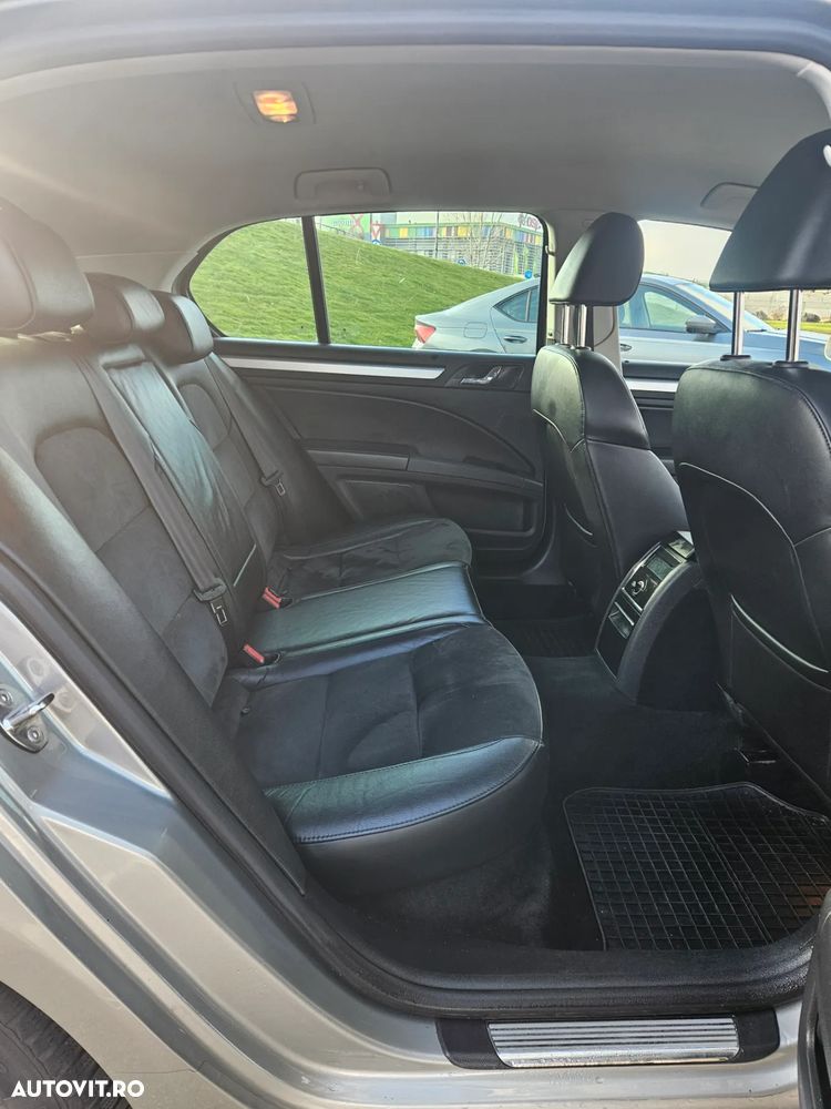Skoda Superb 2.0 TDI DSG Comfort - 8