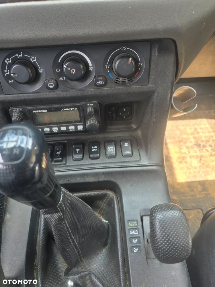 Mitsubishi Pajero - 9