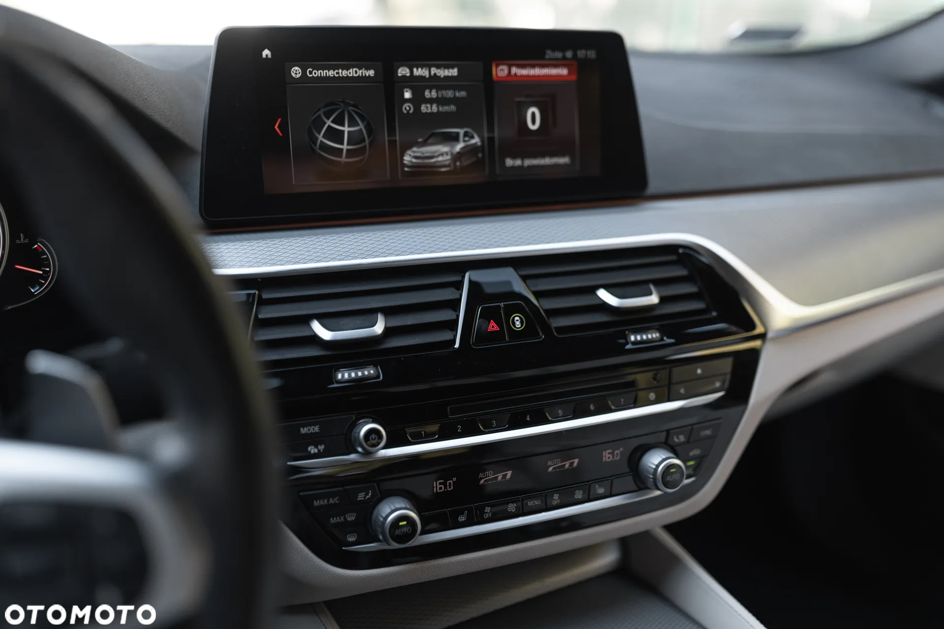 BMW Seria 5 520d xDrive Sport - 16