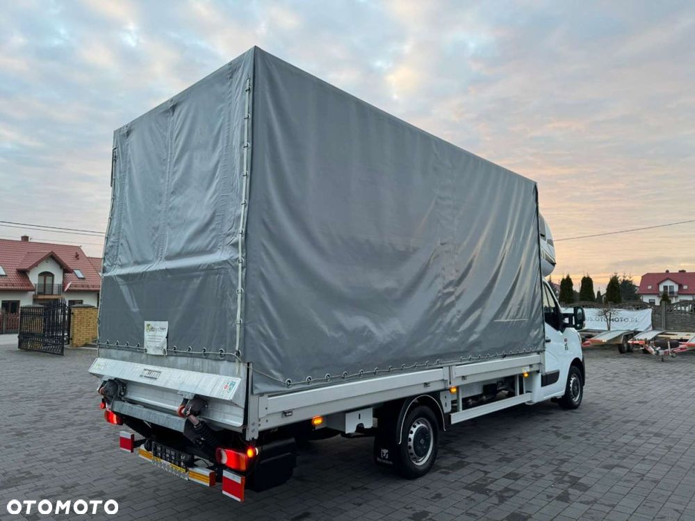 Renault Master 10 europalet z Windą - 25