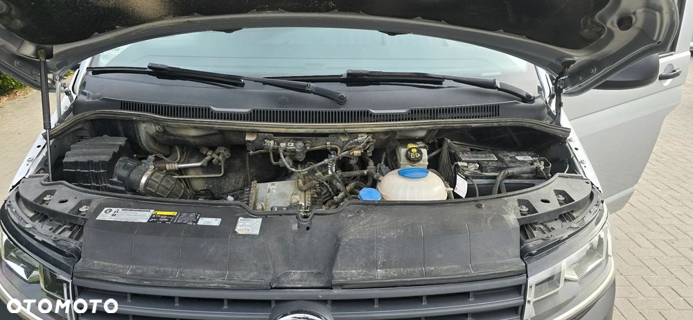 Volkswagen Transporter - 11