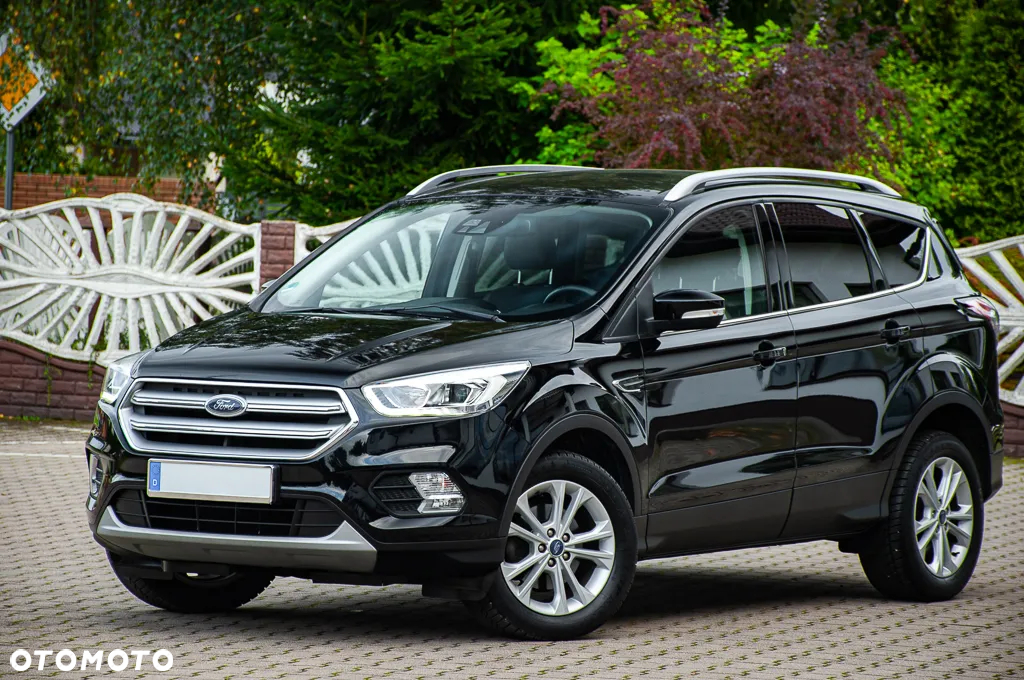 Ford Kuga 1.5 EcoBoost TITANIUM - 2