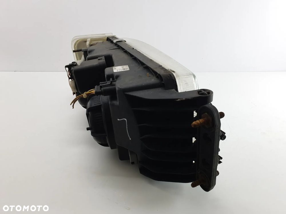 LAMPA LEWA REFLEKTOR KIERUNKOWSKAZ  IVECO EUROCARGO - 7