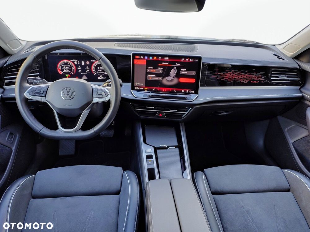 Volkswagen Passat Variant 2.0 TDI EVO Elegance DSG - 13