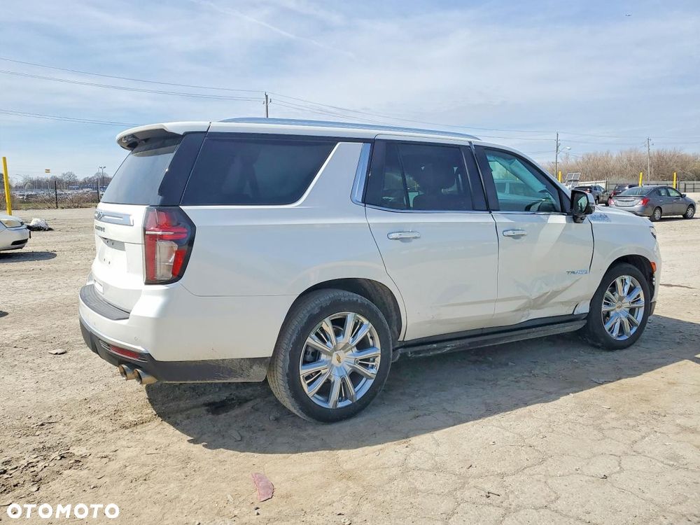 Chevrolet Tahoe - 4