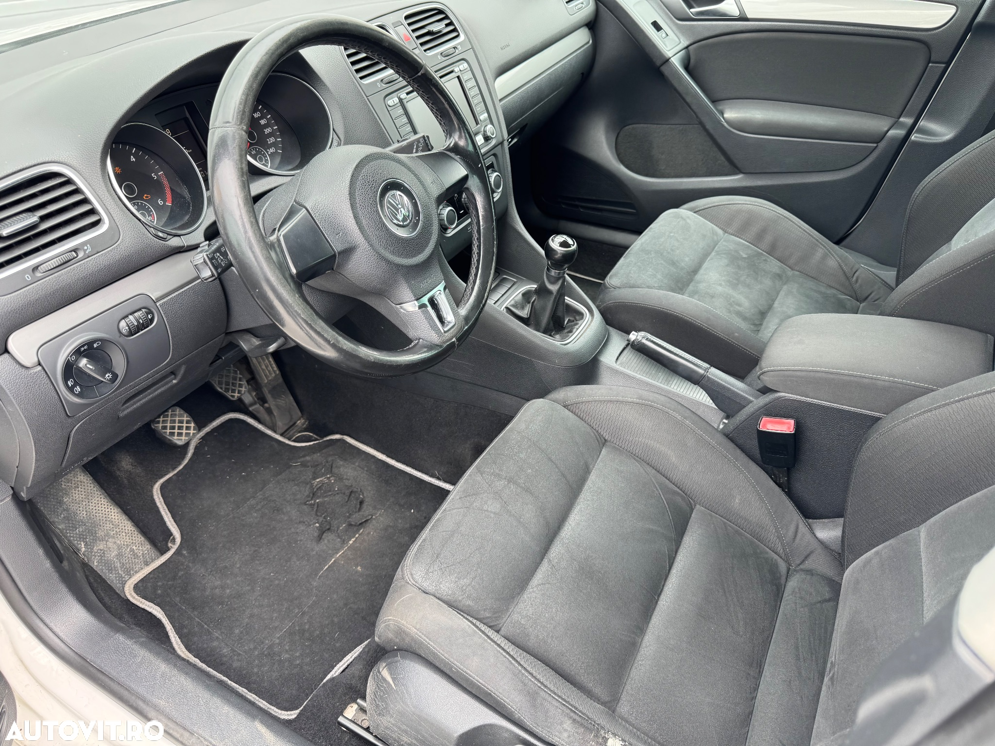 Volkswagen Golf 2.0 TDI Comfortline - 7