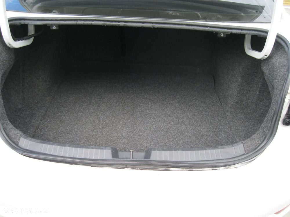 Volkswagen Jetta 1.4 TSI BMT Highline DSG - 19