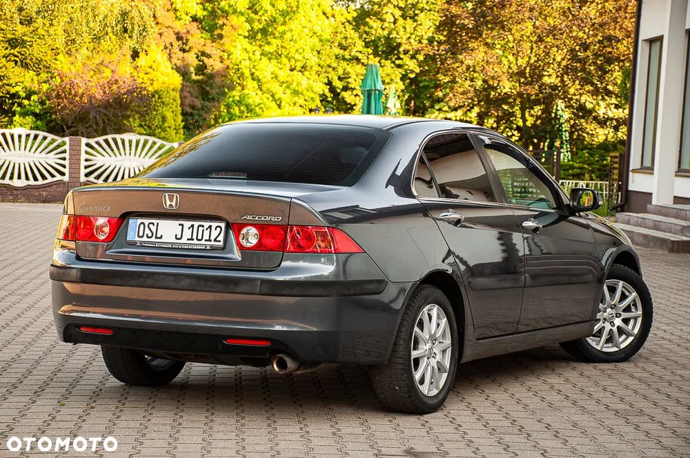 Honda Accord 2.0 Sport - 13