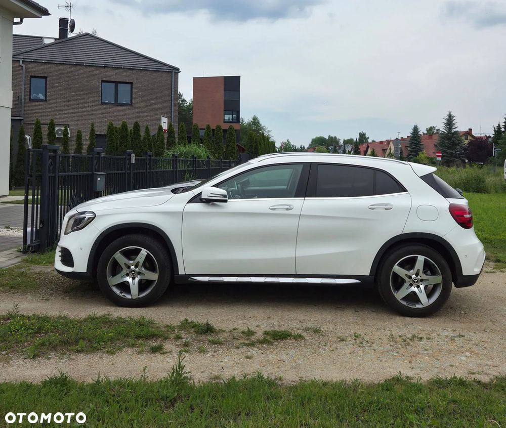 Mercedes-Benz GLA 200 7G-DCT AMG Line - 8