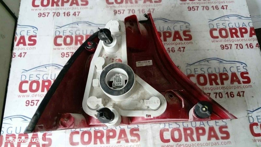 FAROLIM TRASEIRO DIREITO FORD FOCUS SEDAN 2002 -1M5113404BB - 1