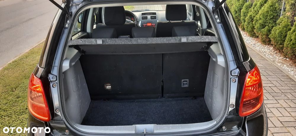 Suzuki SX4 1.9 DDiS DPF 4x4 Comfort - 6