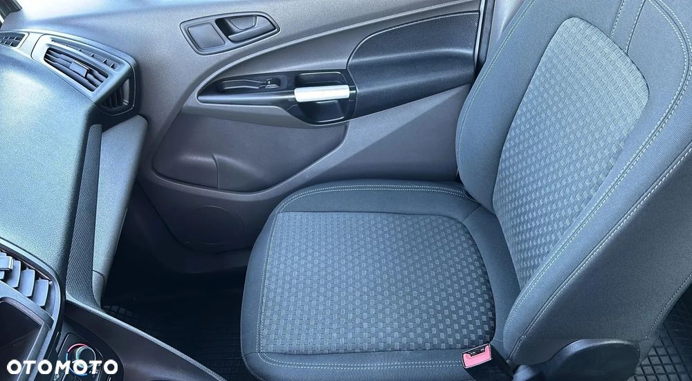 Ford Transit Connect - 21