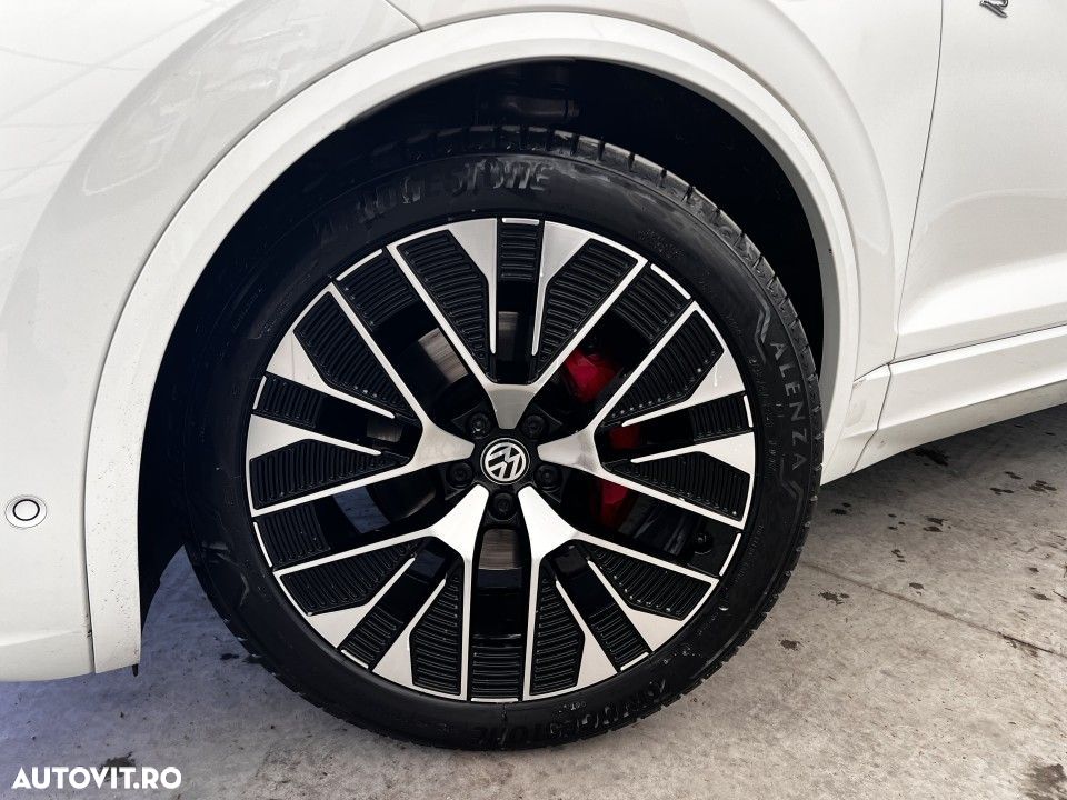 Volkswagen Touareg - 8