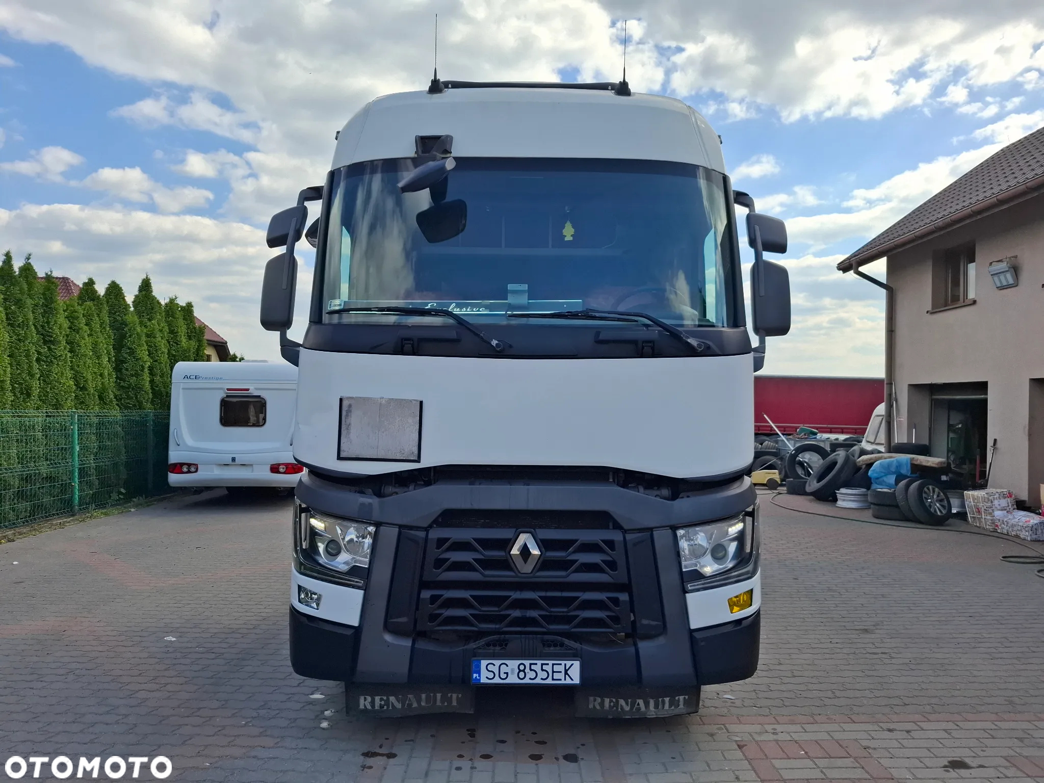 Renault - 2