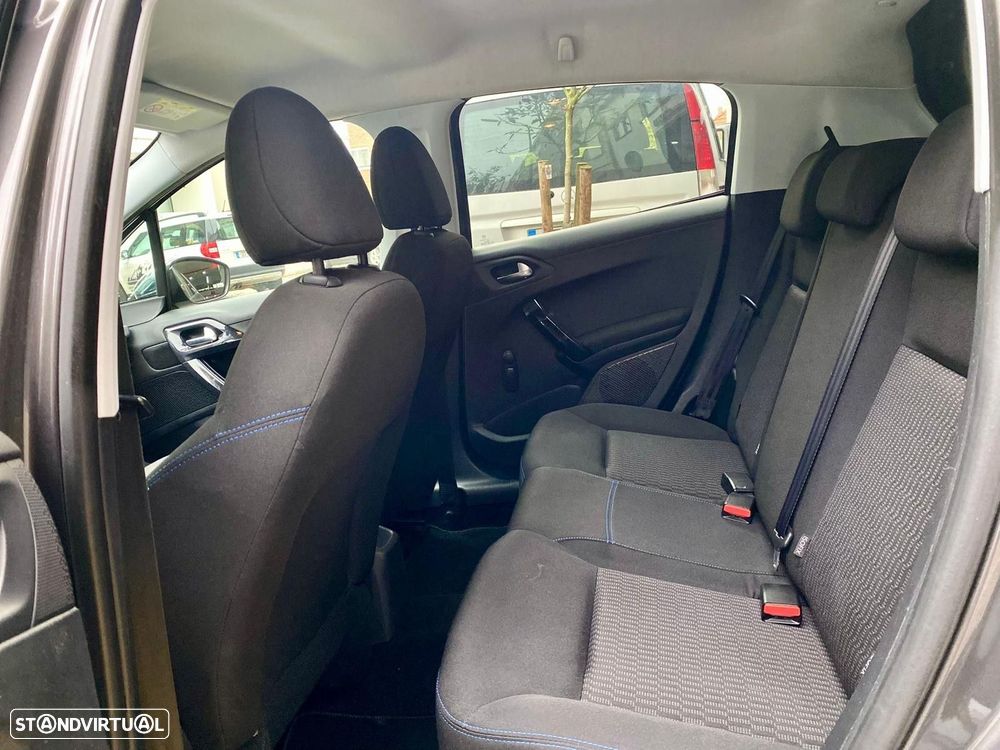 Peugeot 208 1.2 PureTech Style - 20