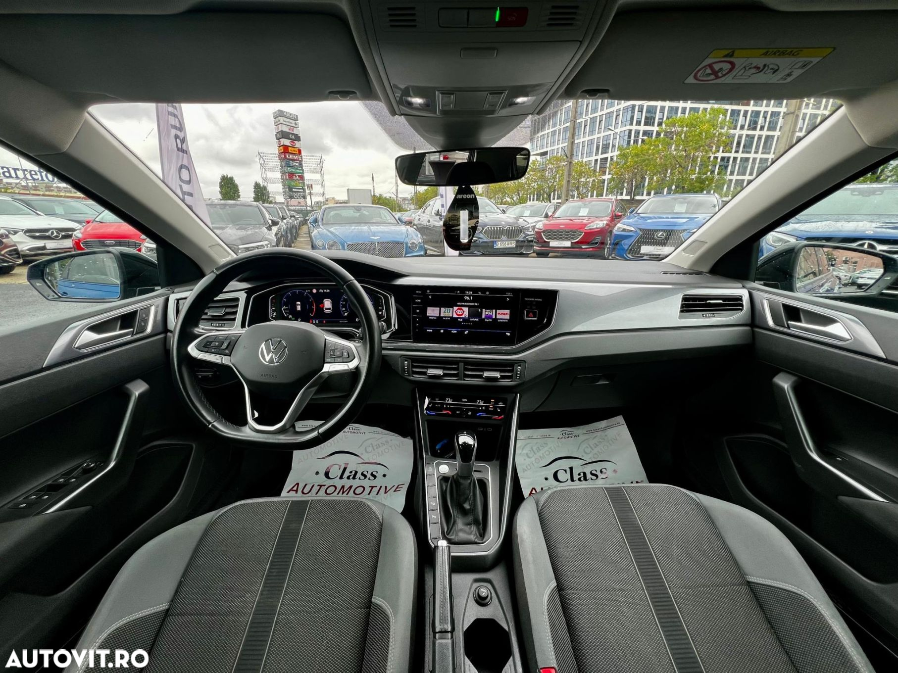 Volkswagen Polo - 4