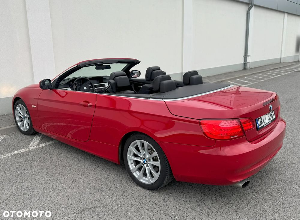 BMW Seria 3 320i - 5