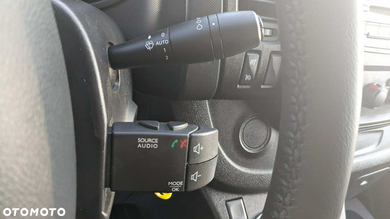 Opel Vivaro - 28
