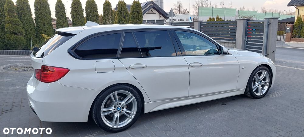 BMW Seria 3 325d Sport-Aut - 25