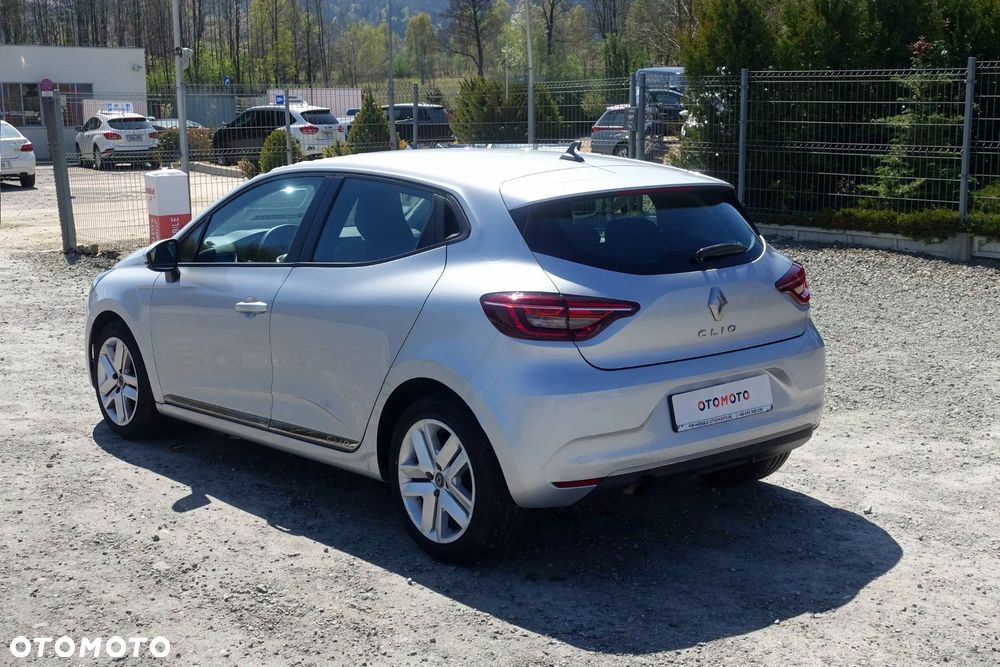 Renault Clio - 7