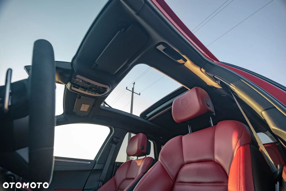 Porsche Macan T - 37