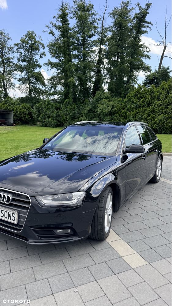 Audi A4 Avant 2012 photo 2