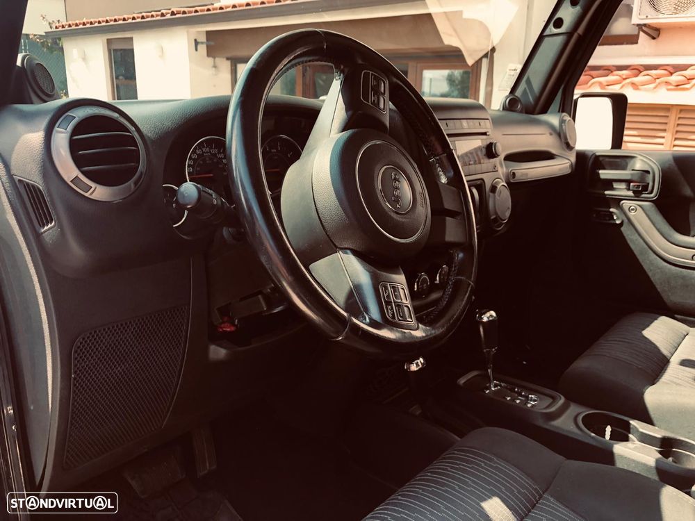Jeep Wrangler 2.8 CRD Auto Sport - 7