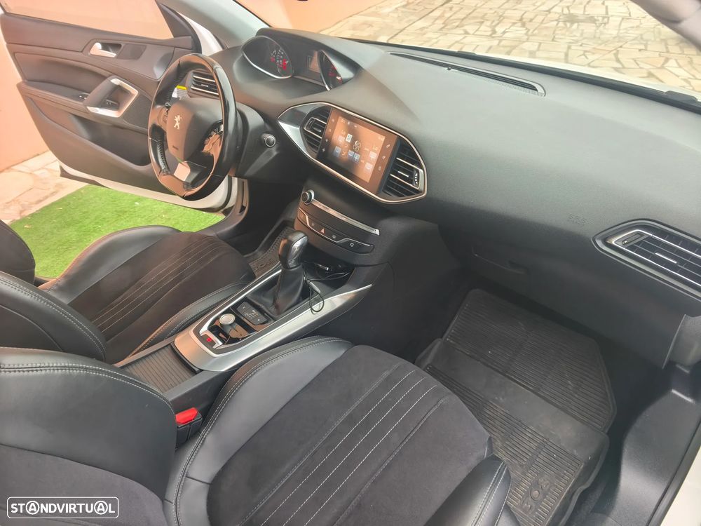 Peugeot 308 SW 1.6 BlueHDi Allure J17 EAT6 - 11