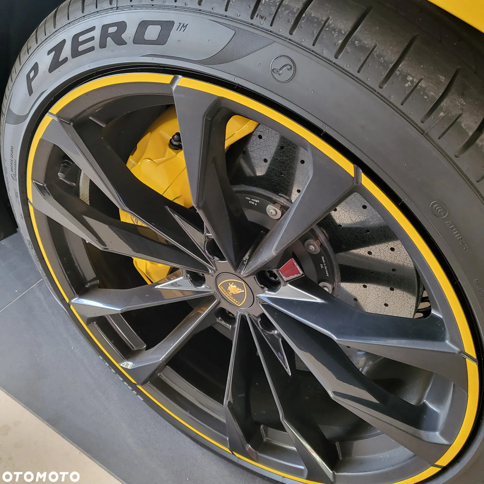 Lamborghini Urus - 13