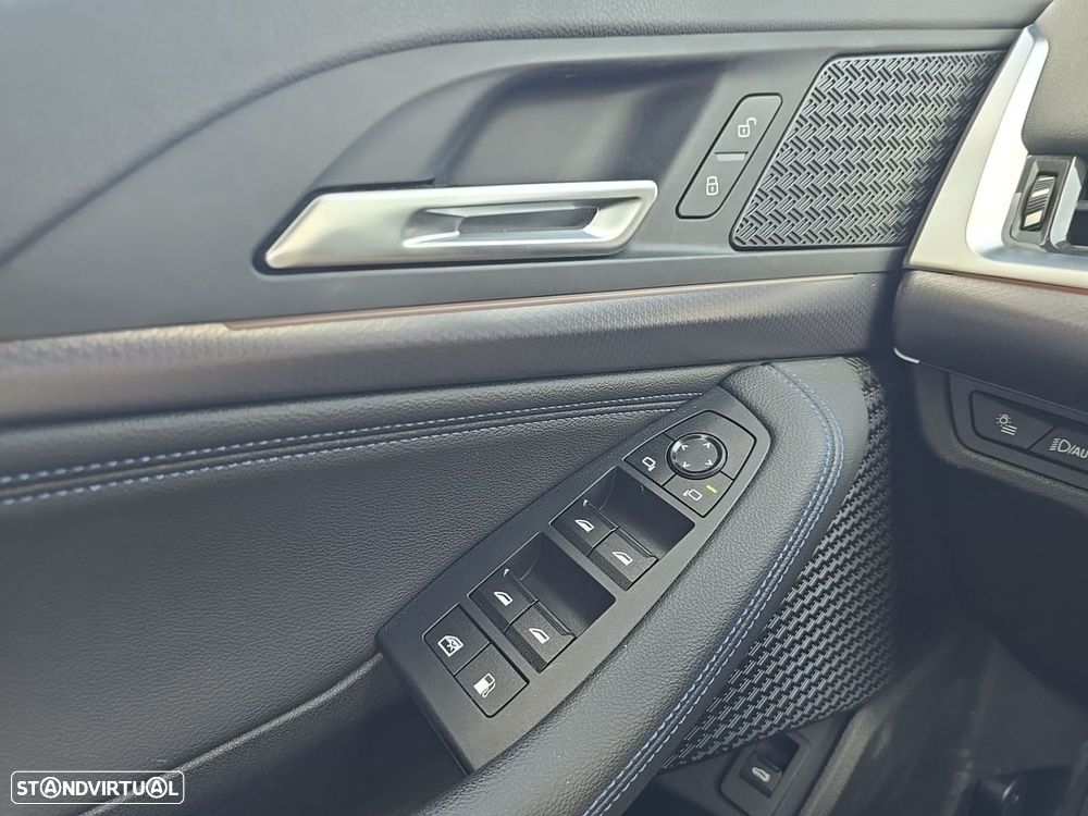 BMW 225xe Active Tourer e xDrive Pack Desportivo M - 25