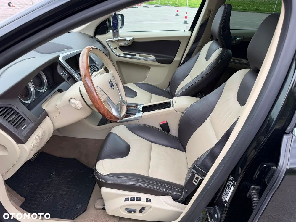 Volvo XC 60 T6 AWD Summum - 11