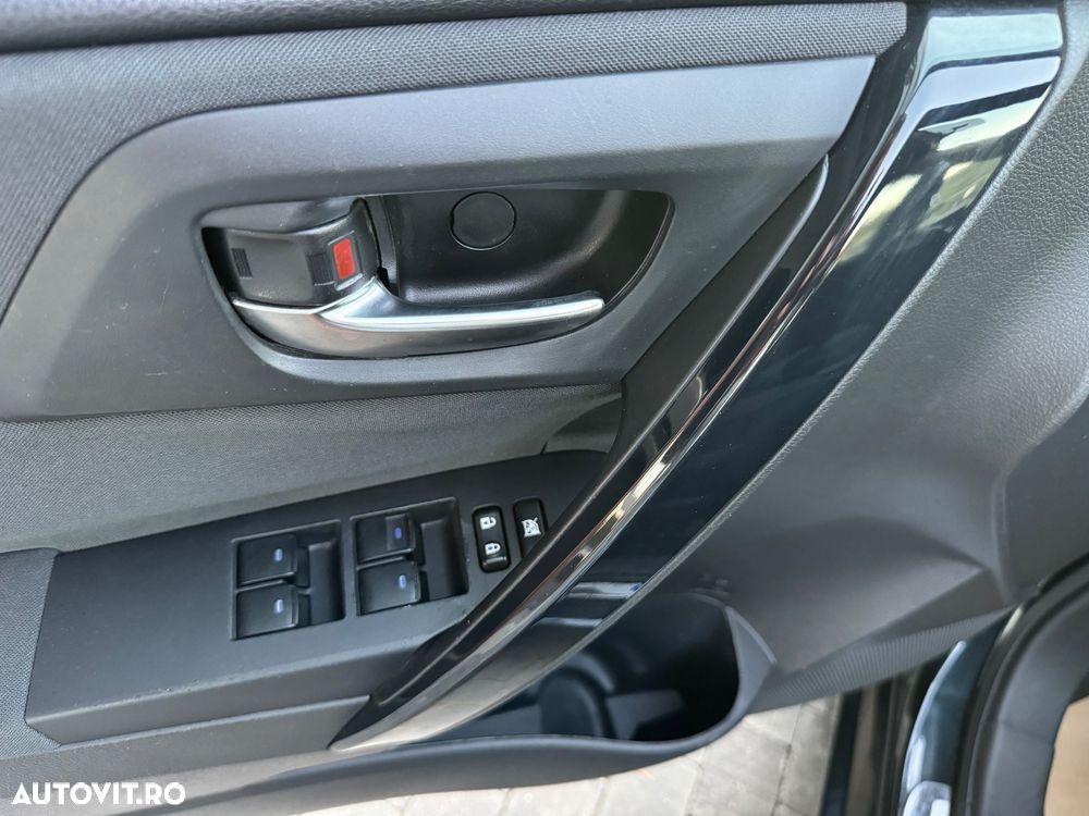 Toyota Auris 1.8 L VVT-i Hybrid Sol - 12