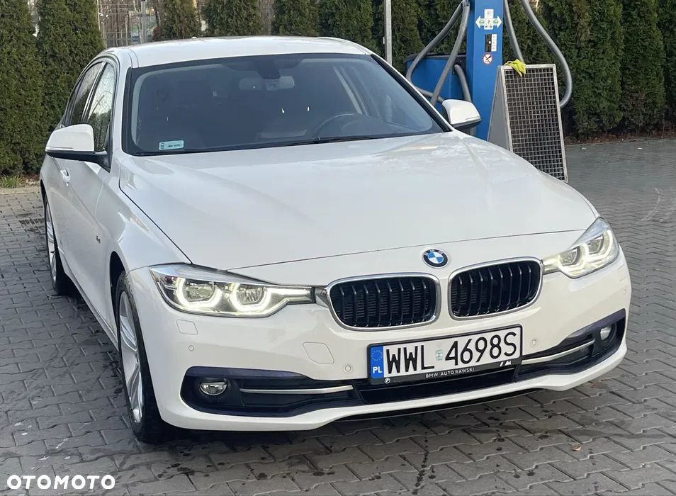 BMW Seria 3 318d Sport Line - 3