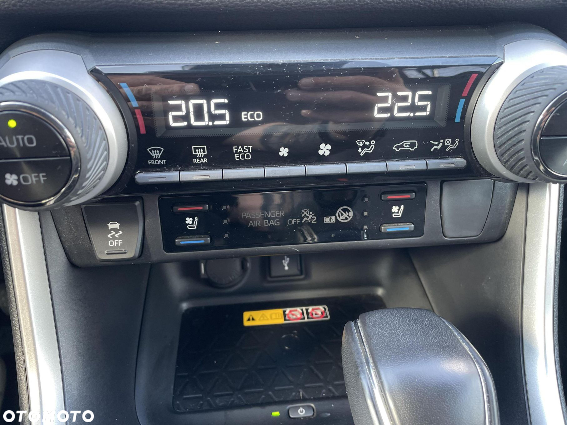 Toyota RAV4 - 22