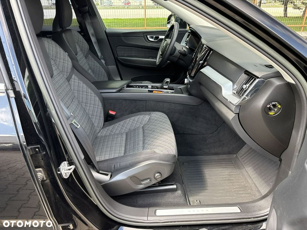 Volvo XC 60 B5 B AWD Momentum Pro - 15