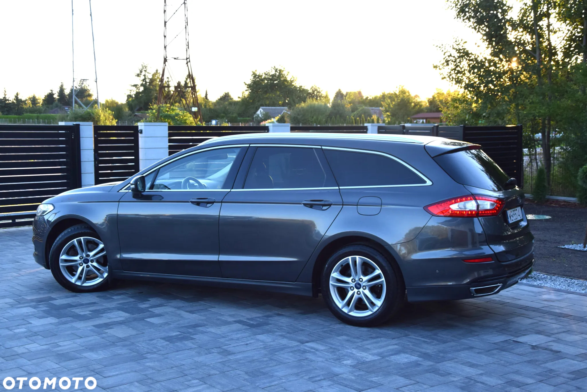 Ford Mondeo - 13