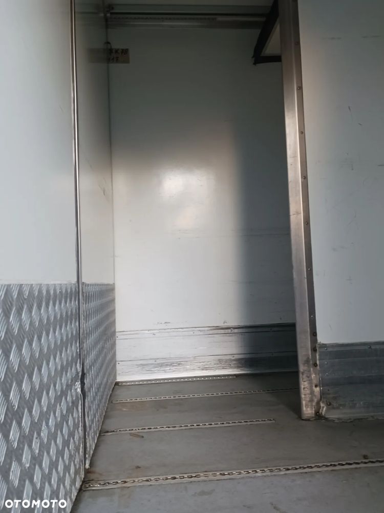 Iveco EUROCARGO 80EL16 E6 2015r KLIMA SALON Izoterma Chłodnia Mroźnia agregat 230V Winda - 29