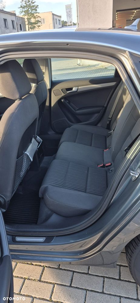 Audi A4 Limousine - 10
