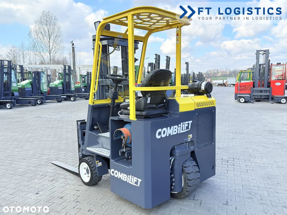 Combilift WÓZEK CZTEROKIERUNKOWY - WIELOKIERUNKOWY | COMBILIFT CB2500 | GAS | TRIPLEX 4900MM | WOLNY SKOK | POZYCJONER WIDEŁ | PRZESUW WIDEŁ | STAN IDEALNY | Szeroka oferta wózków czterokierunkowych i bocznych, dopasowanych do różnorodnych potrzeb i zastosowań - 10