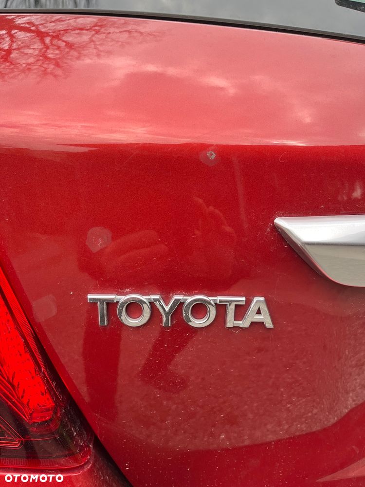 Toyota Yaris Hybrid 100 Life - 4