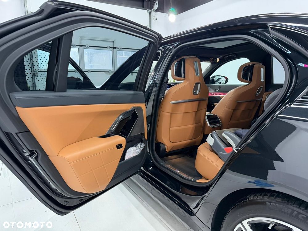 BMW Seria 7 - 13