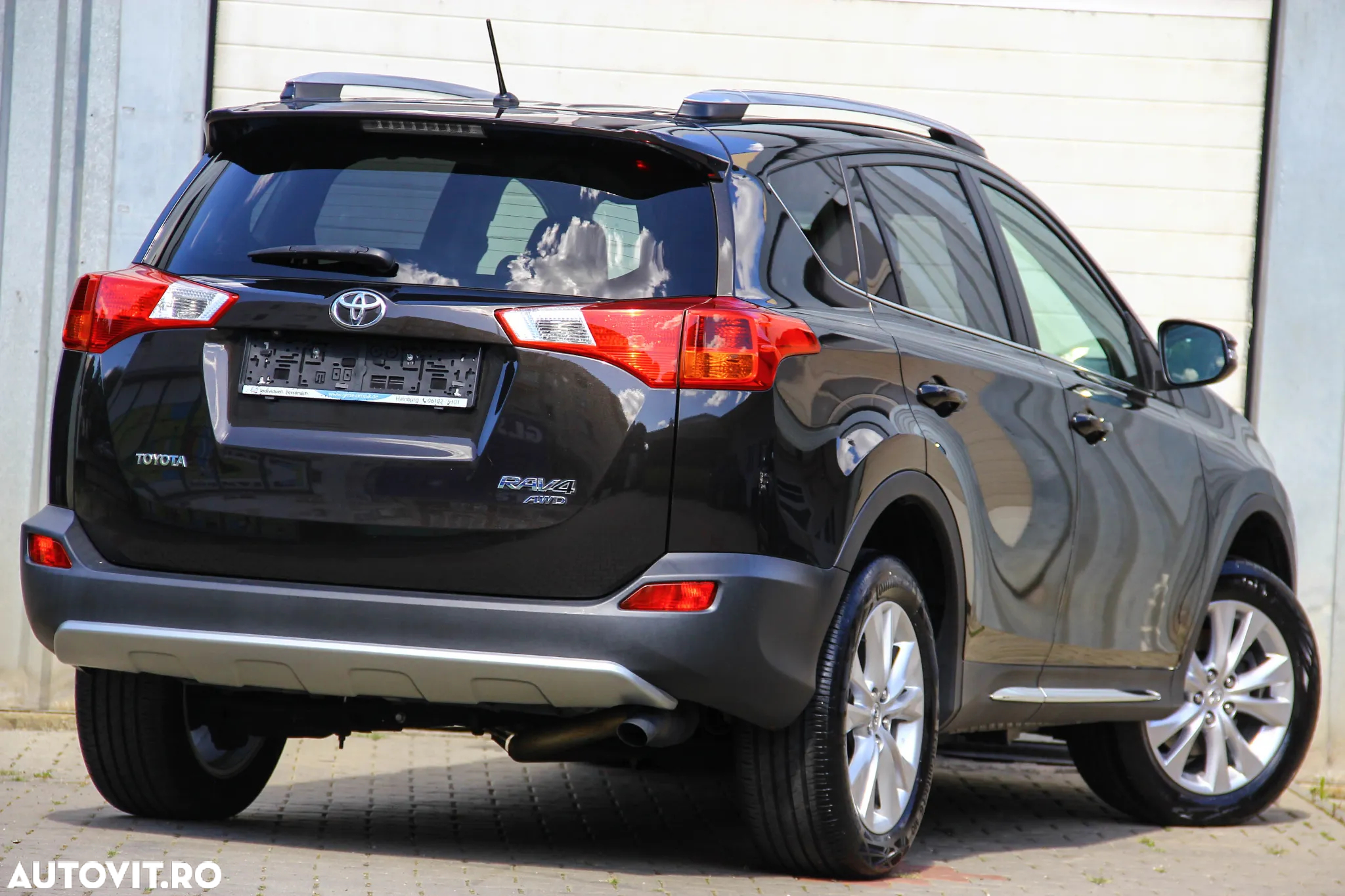 Toyota RAV4 2.2 D-4D 4x4 Edition S - 2